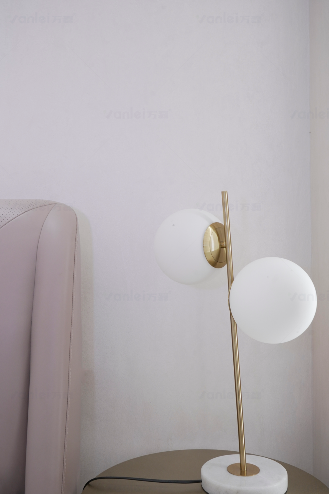 萬磊案例賞析 | 金屬遇上絲絨，尋覓絲質(zhì)般舒適生活