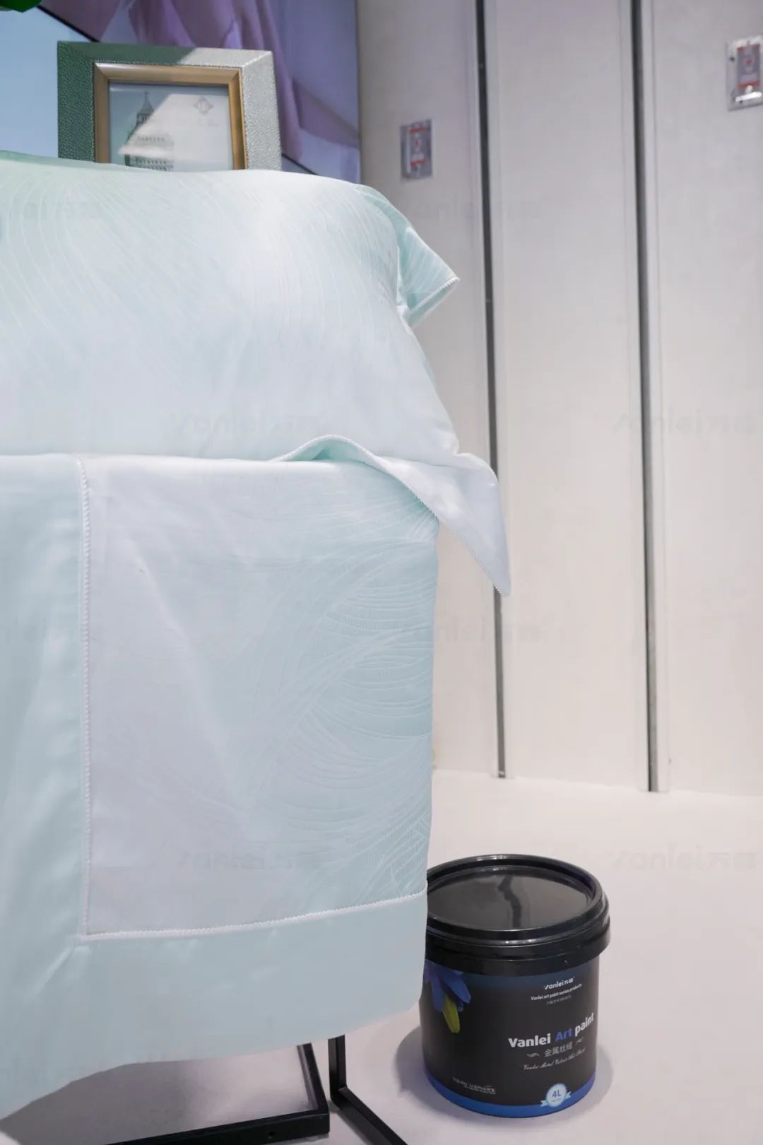 萬磊案例賞析 | 金屬遇上絲絨，尋覓絲質(zhì)般舒適生活